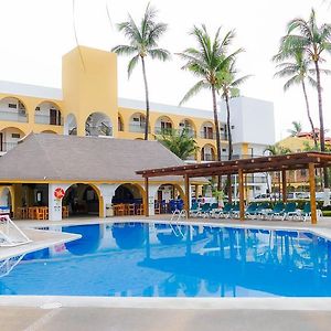 Costa Alegre Hotel&Suites